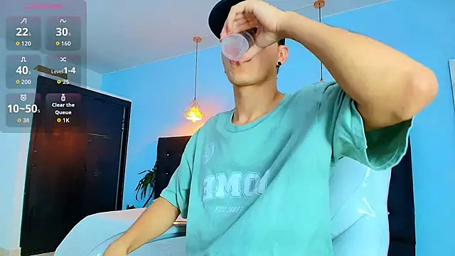 Lobo 17  online show from September 28, 3:34 am