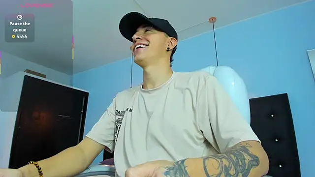 Lobo 17  online show from October 21, 3:51 am