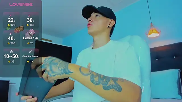 Lobo 17  online show from November 18, 3:45 am