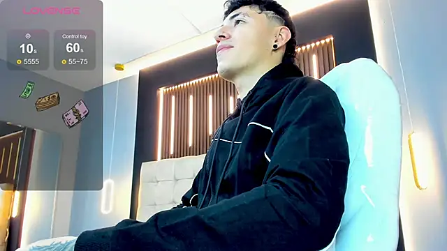 Snapshot of Lobo_17_ chatting on February 26, 3:38 am Lobo 17 online show from February 26, 3:38 am