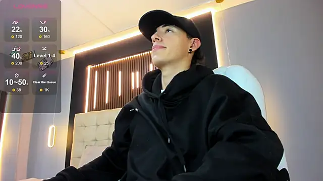 Lobo 17  online show from April 9, 7:14 am