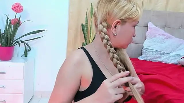 Annaraquel  online show from November 6, 4:02 am