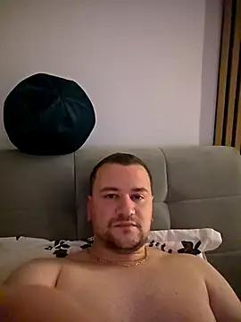 KarlosCarutox online show from December 16, 8:25 pm