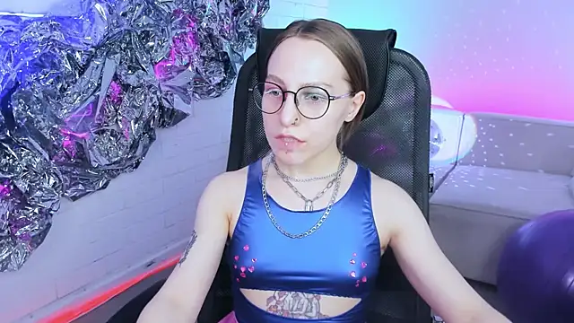 Snapshot of AphexQueen chatting on January 26, 7:31 pm AphexQueen online show from January 26, 7:31 pm