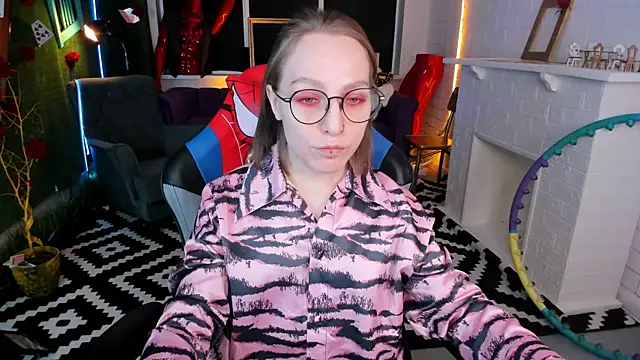 Snapshot of AphexQueen chatting on March 11, 12:17 pm AphexQueen online show from March 11, 12:17 pm