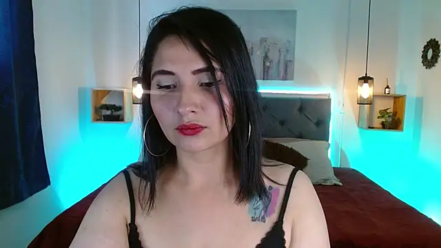 Snapshot of emily_leinner chatting on March 17, 1:50 pm emily leinner online show from March 17, 1:50 pm