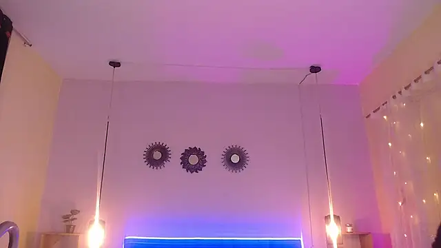 emily leinner online show from March 13, 11:33 pm