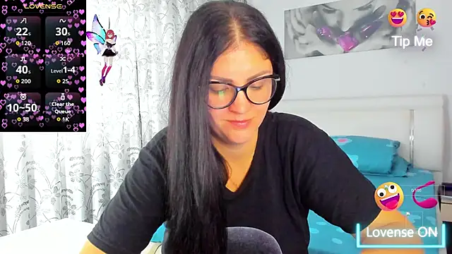 Snapshot of MyaBigBoobs chatting on September 25, 7:01 am MyaBigBoobs online show from September 25, 7:01 am