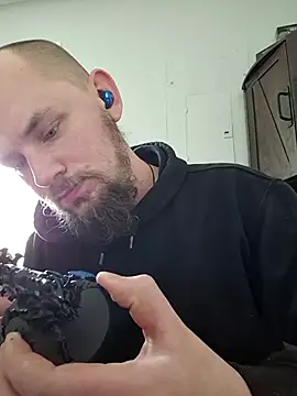 Snapshot of chaseg98 chatting on March 14, 6:46 pm chaseg98 online show from March 14, 6:46 pm