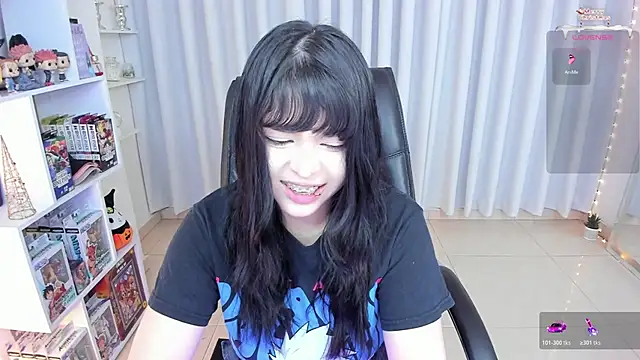 misshoneyxxx online show from November 20, 2:12 am