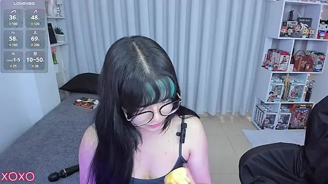 misshoneyxxx online show from May 25, 2:34 pm