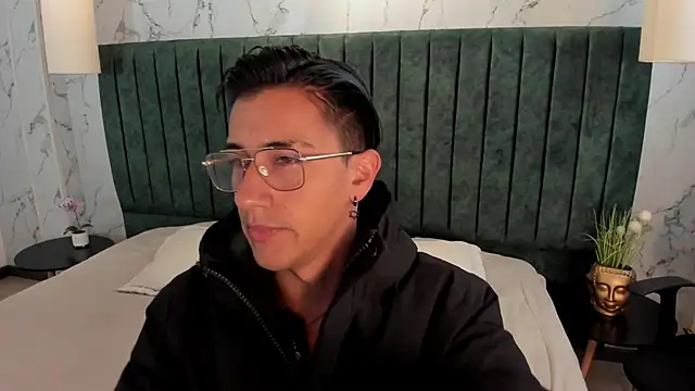 Snapshot of Andy_Joy_ chatting on October 4, 11:08 am Andy Joy online show from October 4, 11:08 am