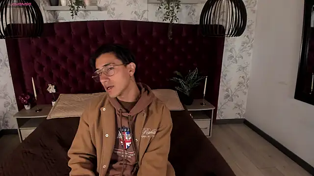 Andy Joy  online show from December 18, 11:38 am