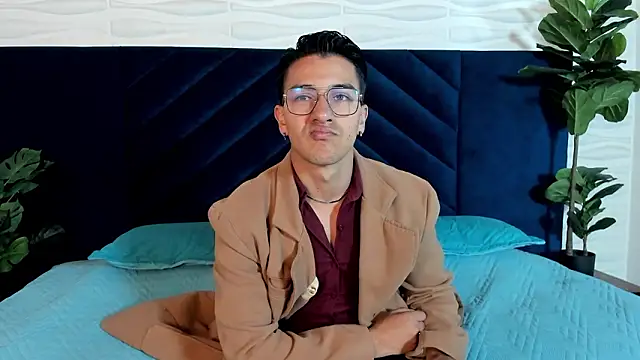 Andy Joy  online show from March 8, 11:36 am