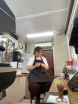 Snapshot of cinnabon_ chatting on February 12, 2:32 pm cinnabon  online show from February 12, 2:32 pm