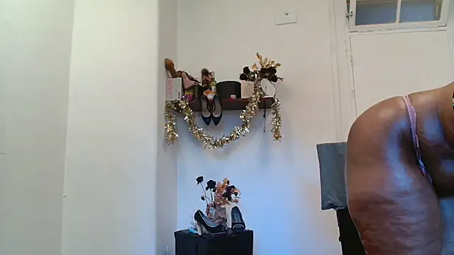 xTALLSEXYBUMx online show from November 19, 5:40 am