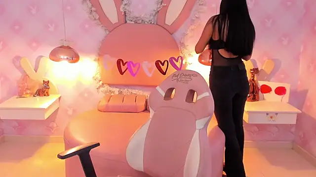 Saraa Skinny online show from March 8, 11:48 am