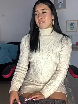 emily 22x online show from December 17, 9:16 pm