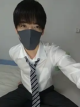 Snapshot of itsme_LEON chatting on January 8, 1:09 pm itsme LEON online show from January 8, 1:09 pm