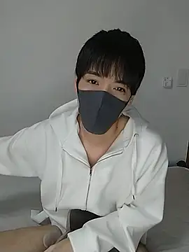 Snapshot of itsme_LEON chatting on February 2, 1:08 pm itsme LEON online show from February 2, 1:08 pm