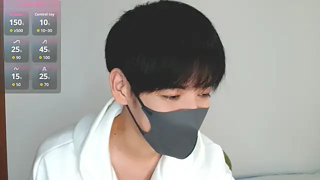 Snapshot of itsme_LEON chatting on September 26, 1:26 pm itsme LEON online show from September 26, 1:26 pm