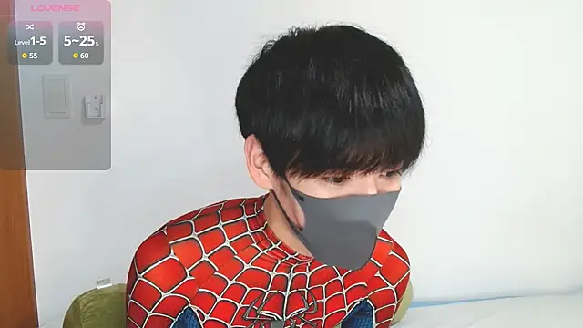 Snapshot of itsme_LEON chatting on October 1, 1:06 pm itsme LEON online show from October 1, 1:06 pm