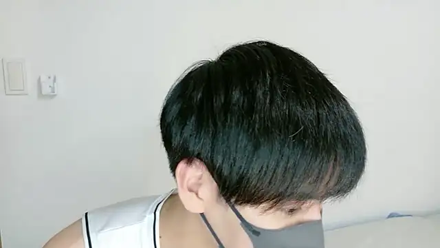 itsme LEON online show from April 29, 1:04 pm