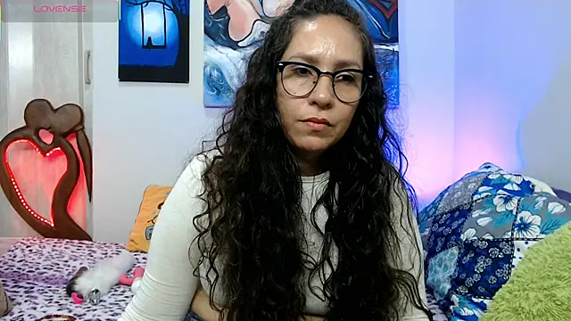 naihroby online show from December 3, 3:36 am