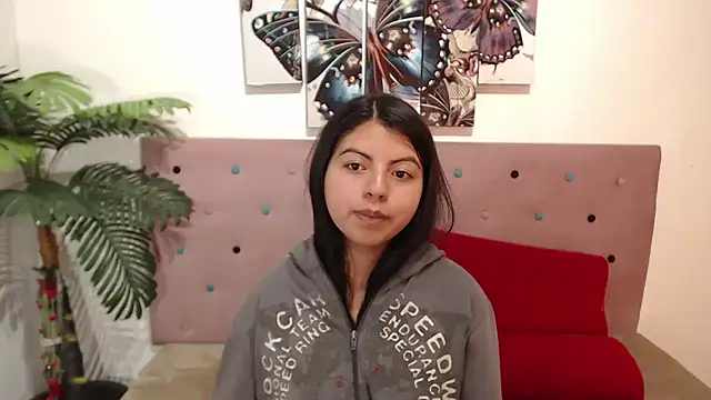 CarolineBrunx online show from March 10, 8:34 pm