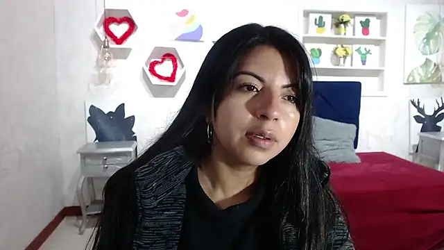 CarolineBrunx online show from November 2, 4:37 am