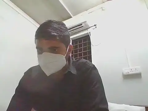 Ishan003 online show from February 13, 5:01 pm