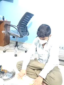 Ishan003 online show from November 5, 2:28 pm