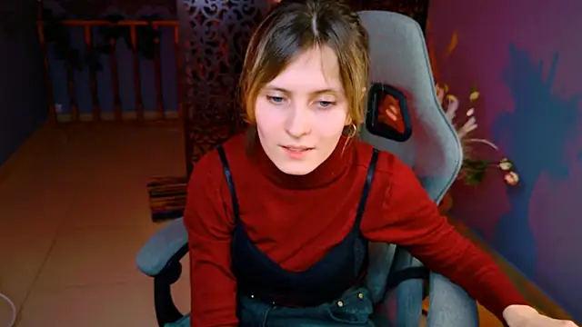 LolaAsmus online show from February 6, 7:18 pm