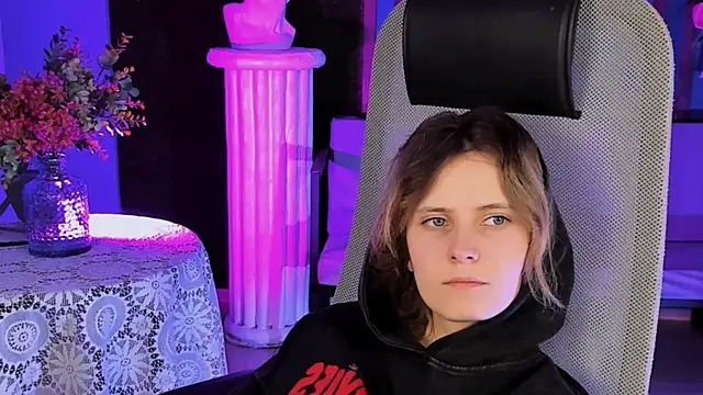 LolaAsmus online show from February 12, 1:48 pm