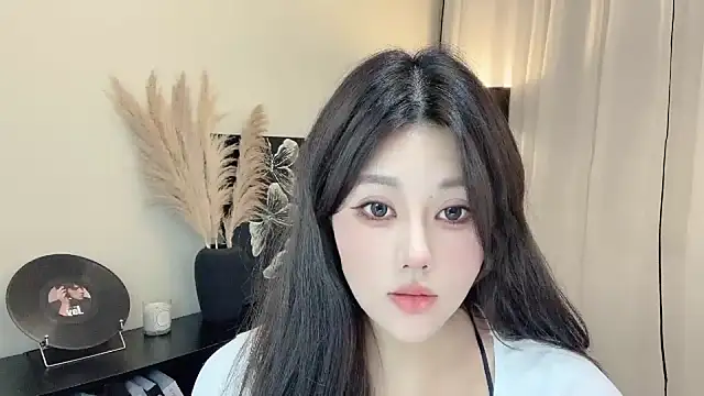 Strawberrybabyy1 online show from March 12, 12:47 pm