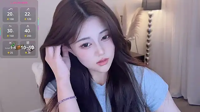 Strawberrybabyy1 online show from September 18, 2:30 pm