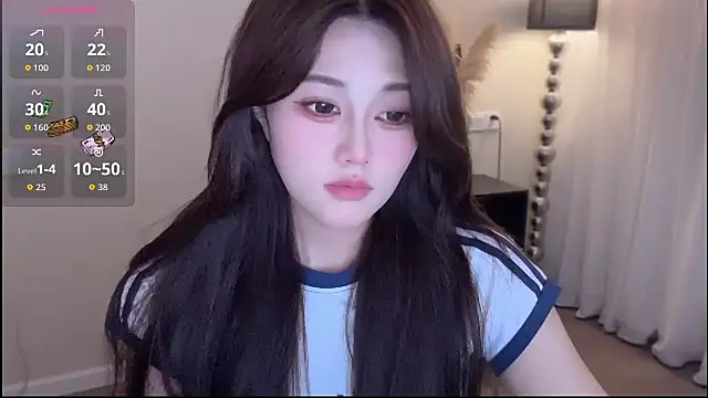 Strawberrybabyy1 online show from November 23, 4:07 pm