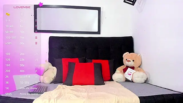 brittany williams  online show from February 4, 6:27 pm