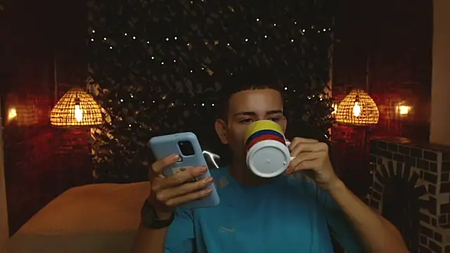 Snapshot of JackSwan18 chatting on December 4, 12:58 pm JackSwan18 online show from December 4, 12:58 pm