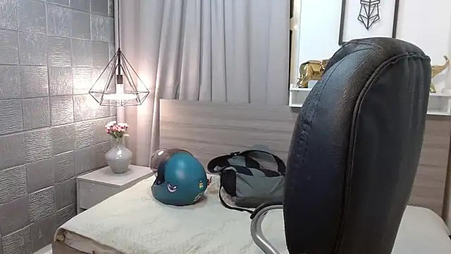 JackSwan18 online show from December 21, 6:59 pm