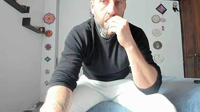 Antoniohot2024 online show from January 4, 9:52 pm