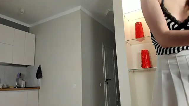 Emma Flin online show from September 15, 11:10 am