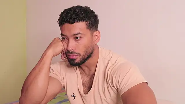 freddsexxx online show from October 28, 1:47 pm