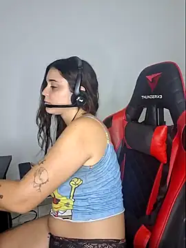 luuhcat09 online show from February 7, 1:47 am