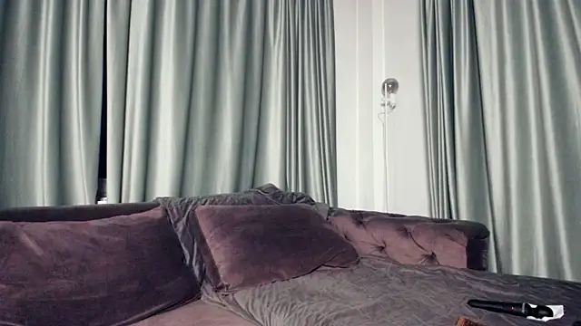 Snapshot of LaraStone69 chatting on June 4, 6:03 pm LaraStone69 online show from June 4, 6:03 pm
