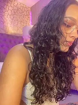 Snapshot of EMILYY_FOXY chatting on July 16, 6:58 pm EMILYY FOXY online show from July 16, 6:58 pm