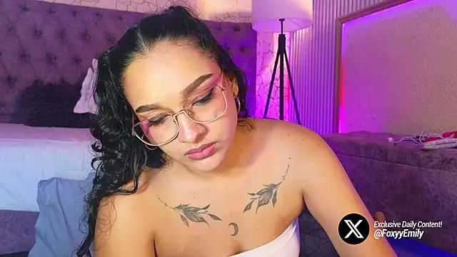 Snapshot of EMILYY_FOXY chatting on July 19, 7:06 pm EMILYY FOXY online show from July 19, 7:06 pm