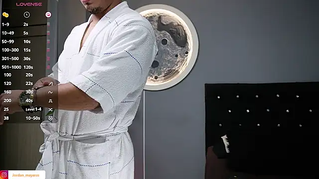 Snapshot of jordan_mayers02 chatting on February 16, 9:05 am jordan mayers02 online show from February 16, 9:05 am