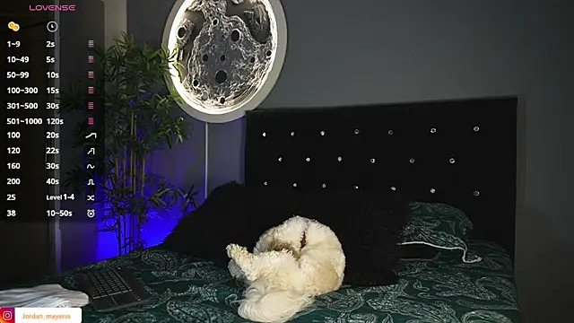 Snapshot of jordan_mayers02 chatting on February 20, 9:00 am jordan mayers02 online show from February 20, 9:00 am