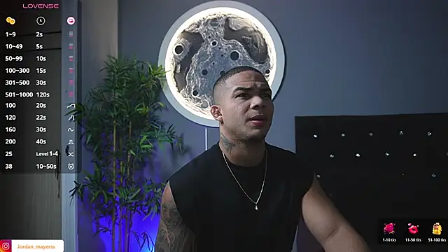 Snapshot of jordan_mayers02 chatting on March 26, 12:06 am jordan mayers02 online show from March 26, 12:06 am